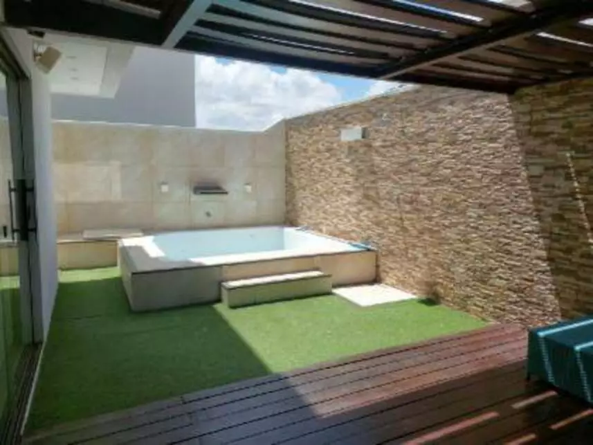 Casa à venda em leilão - leilão extrajudicial - Eusébio CE - lance mínimo R$ 1.752.000