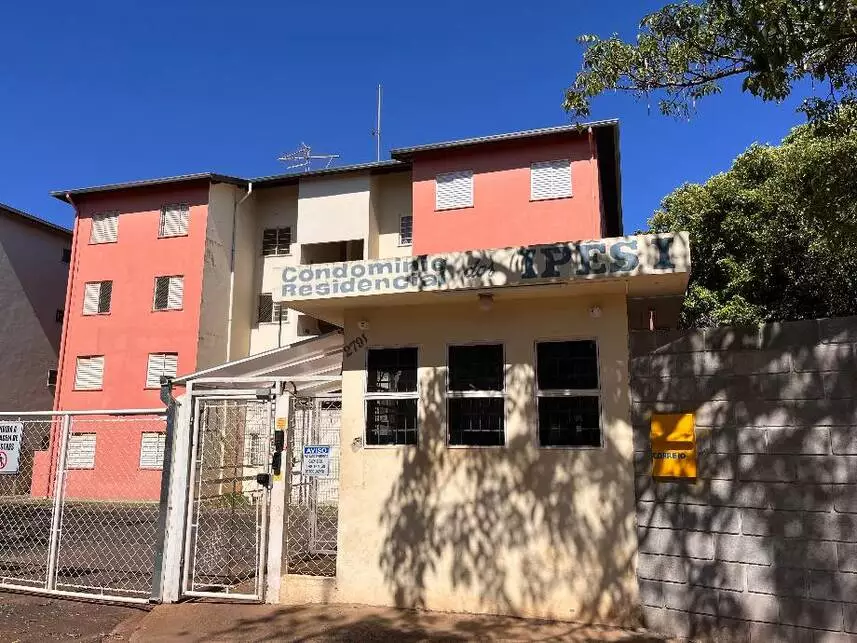 Apartamento à venda em leilão - leilão extrajudicial - Araraquara SP - lance mínimo R$ 98.000