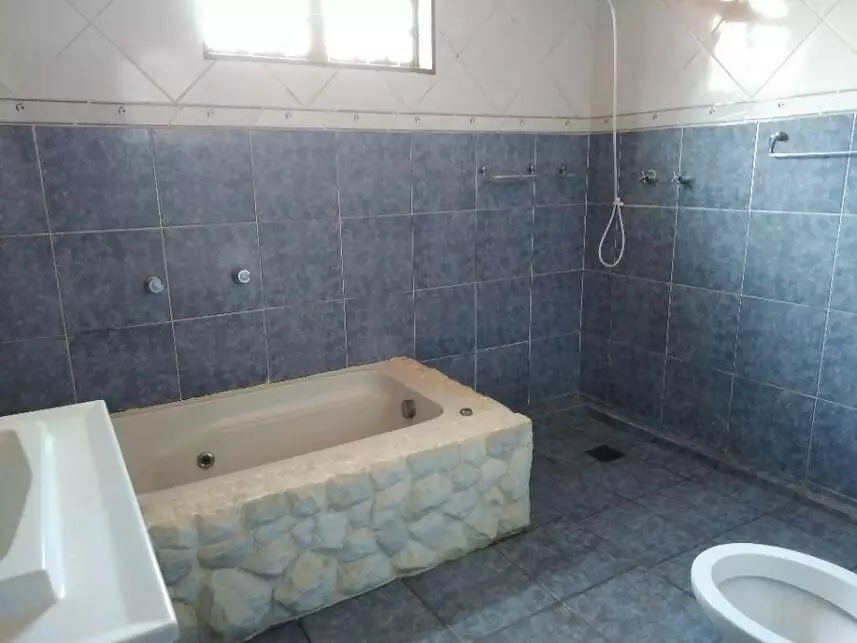 Casa à venda em leilão - leilão extrajudicial - Itirapina SP - lance mínimo R$ 280.000