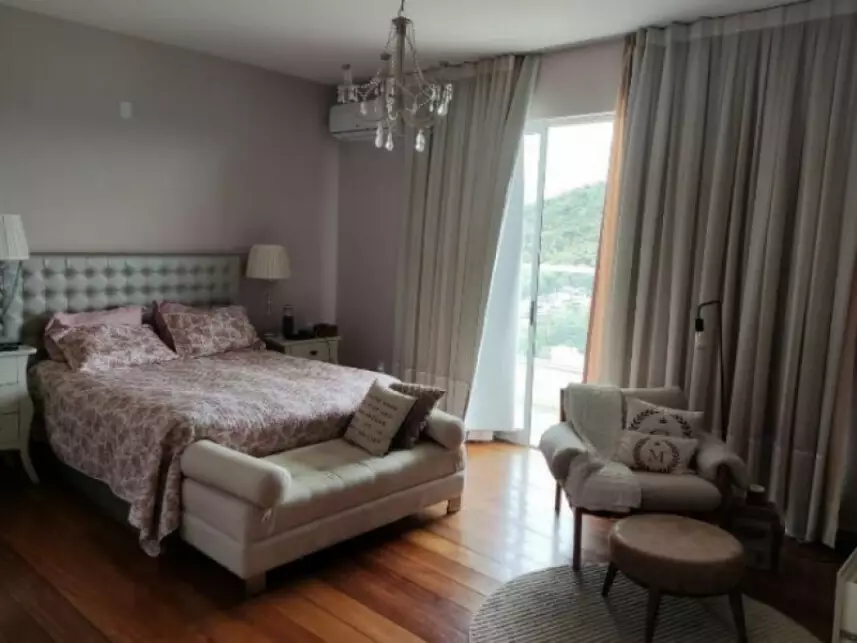 Casa à venda em leilão - leilão extrajudicial - Juiz de Fora MG - lance mínimo R$ 1.600.000