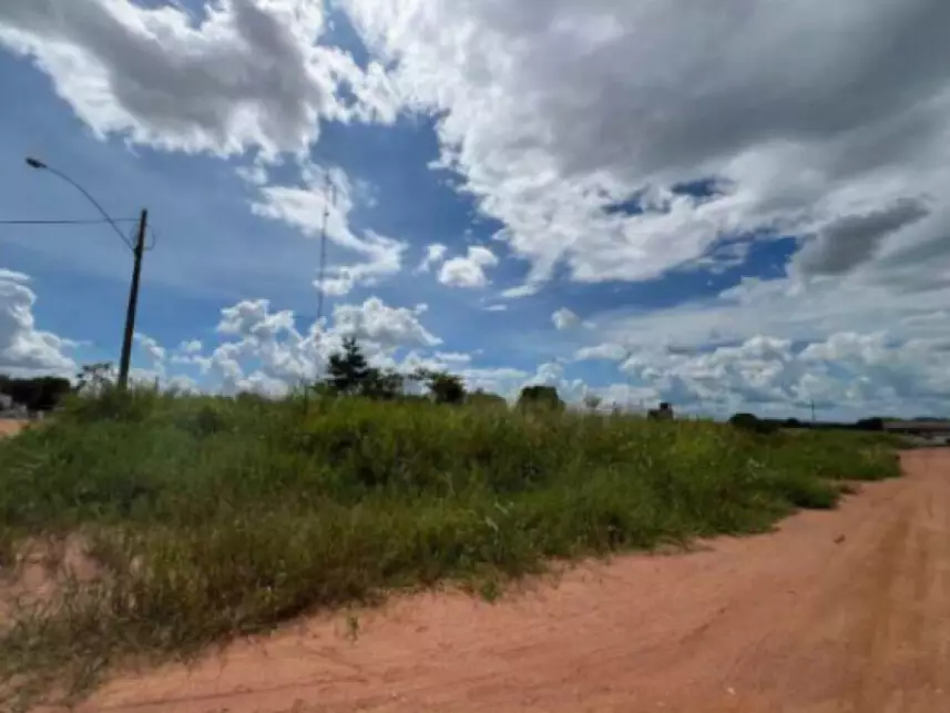 Terreno à venda em leilão - leilão extrajudicial - Cerejeiras RO - lance mínimo R$ 103.400