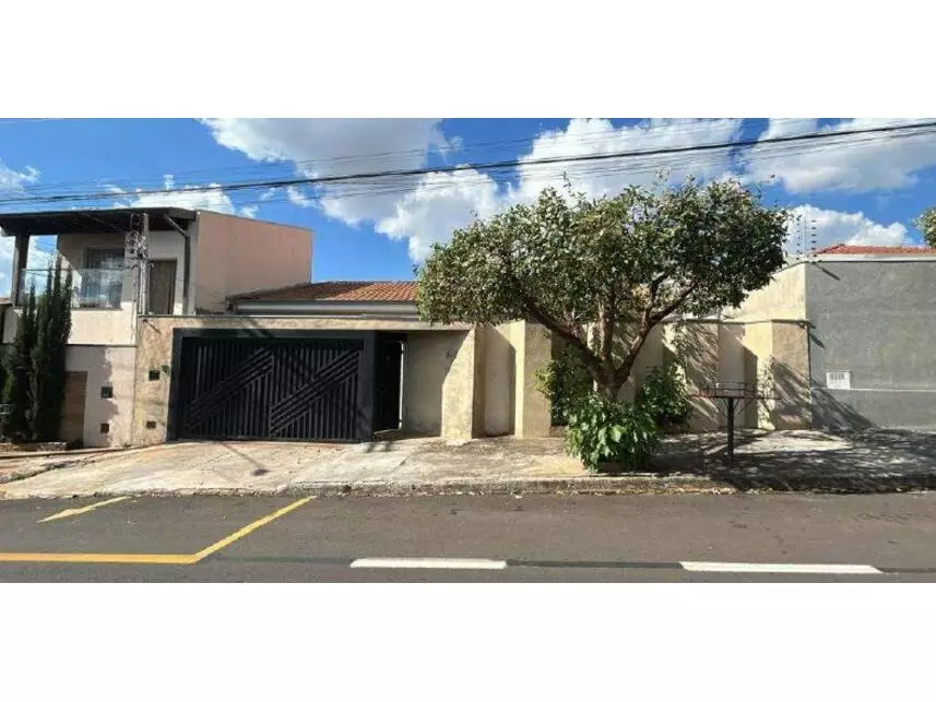 Casa à venda em leilão - leilão extrajudicial - Catanduva SP - lance mínimo R$ 299.000