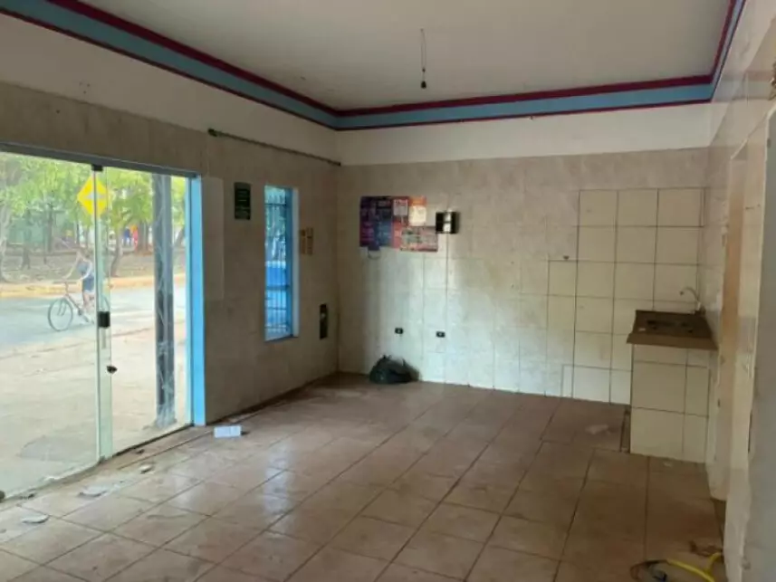 Sala Comercial à venda em leilão - leilão extrajudicial - Santa Cruz do Rio Pardo SP - lance mínimo R$ 180.000