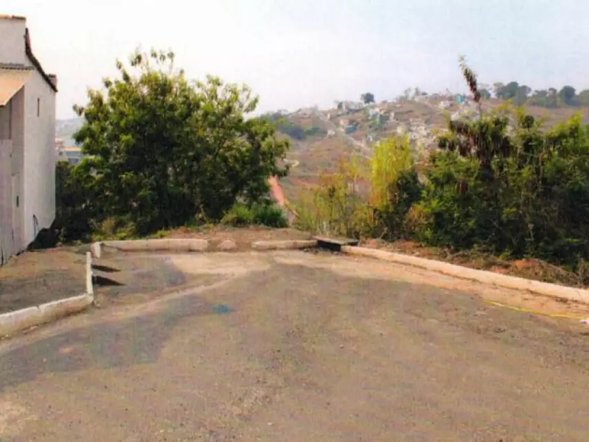 Terreno à venda em leilão - leilão extrajudicial - Juruaia MG - lance mínimo R$ 47.000