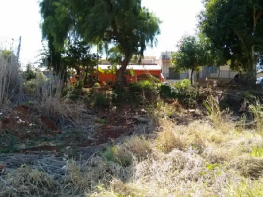 Terreno à venda em leilão - leilão extrajudicial - Cornélio Procópio PR - lance mínimo R$ 80.786