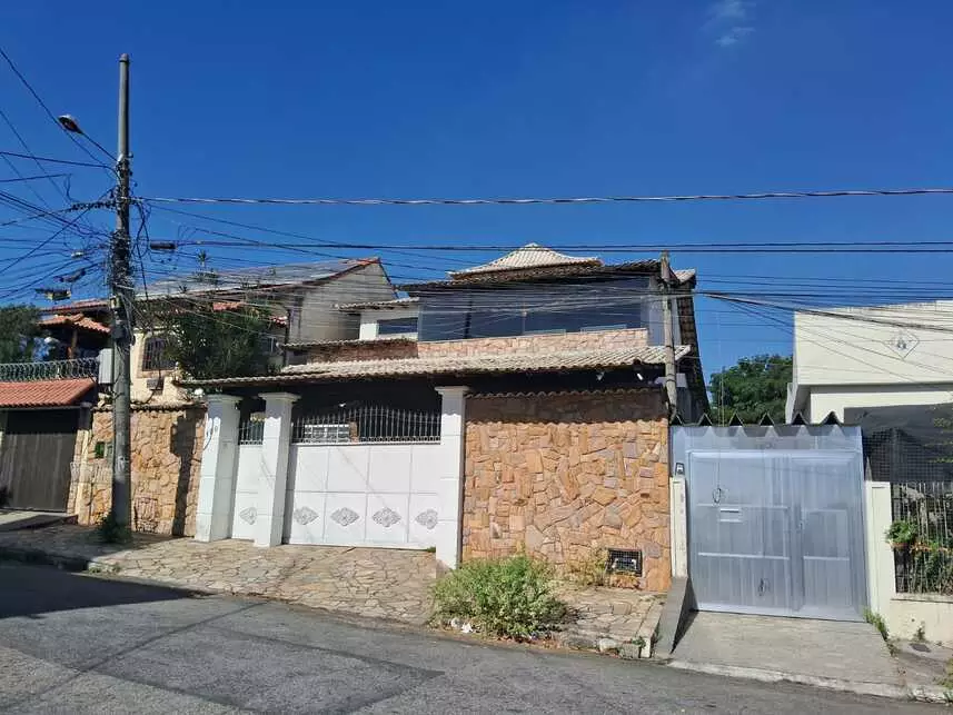 Casa à venda em leilão - leilão extrajudicial - Nova Iguaçu RJ - lance mínimo R$ 799.000
