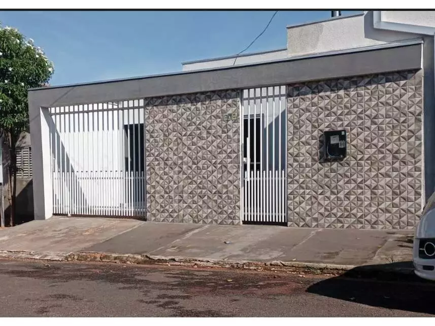 Casa à venda em leilão - leilão extrajudicial - Arenápolis MT - lance mínimo R$ 220.549