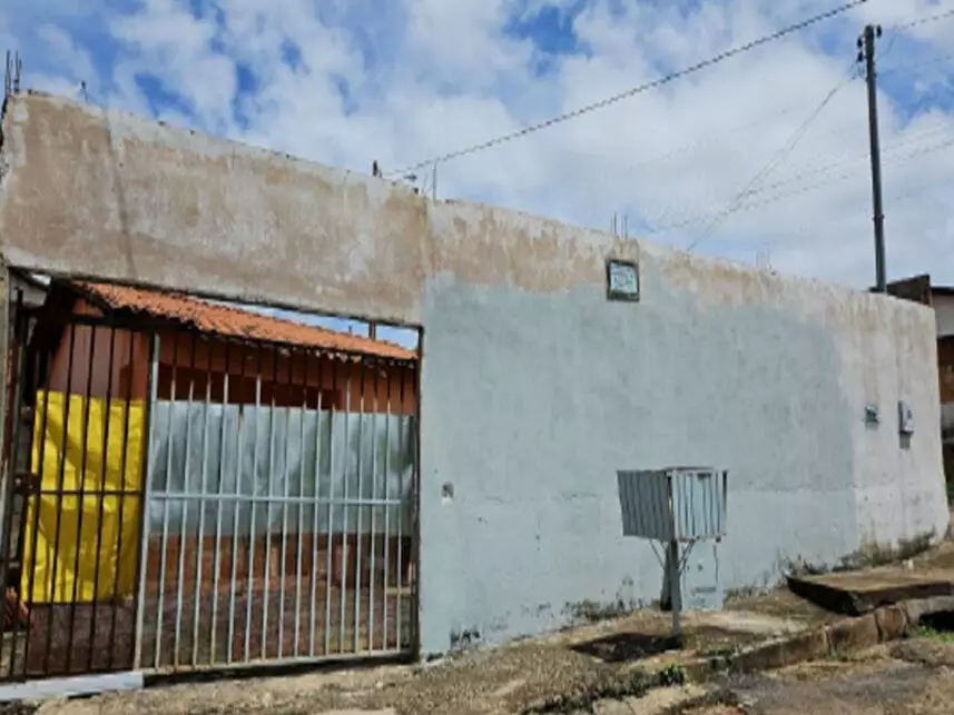 Casa à venda em leilão - leilão extrajudicial - Águas Lindas de Goiás GO - lance mínimo R$ 153.000