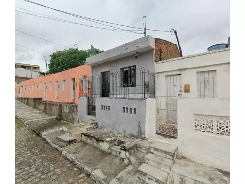 Casa à venda em leilão - leilão extrajudicial - Pesqueira PE - lance mínimo R$ 142.130