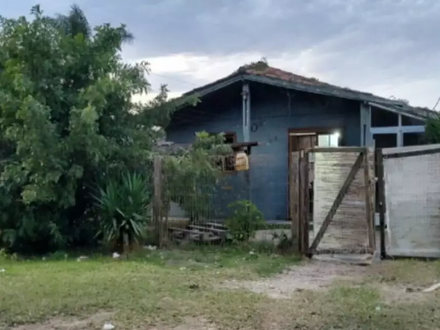 Casa à venda em leilão - leilão extrajudicial - Pelotas RS - lance mínimo R$ 117.000