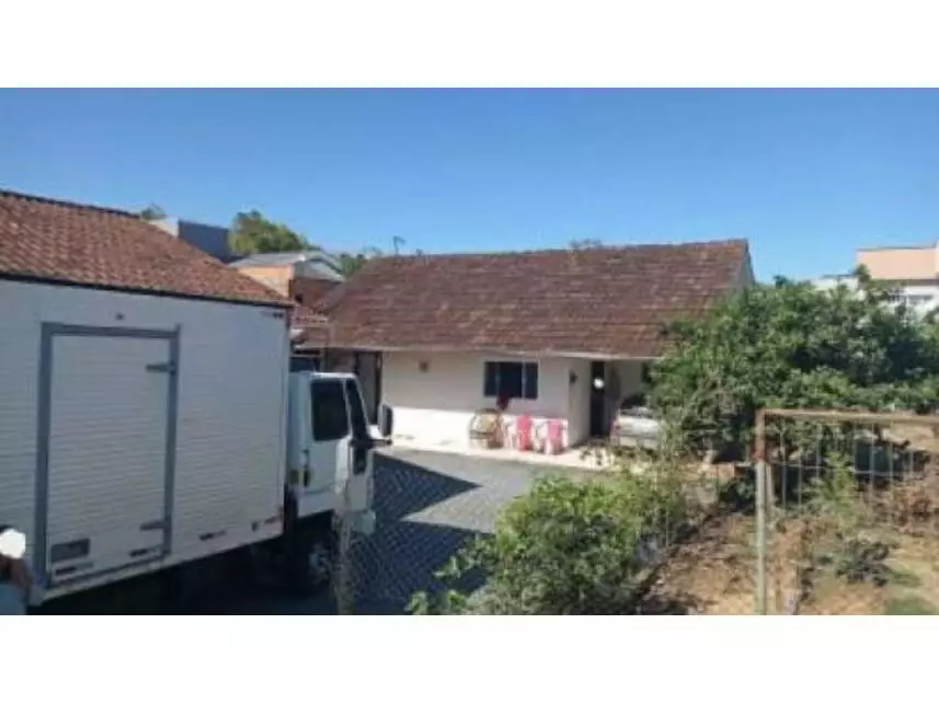 Casa à venda em leilão - leilão extrajudicial - Jaraguá do Sul SC - lance mínimo R$ 287.280