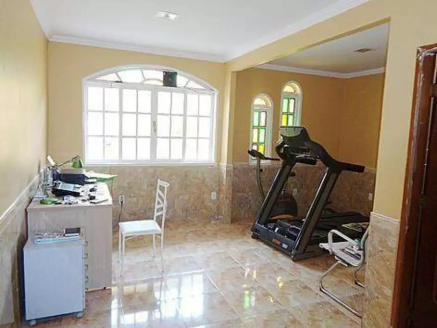 Casa à venda em leilão - leilão extrajudicial - Duque De Caxias RJ - lance mínimo R$ 211.400