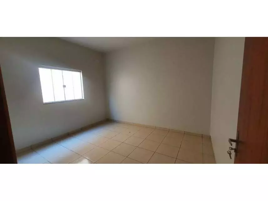 Casa à venda em leilão - leilão extrajudicial - Santa Helena De Goiás GO - lance mínimo R$ 164.500