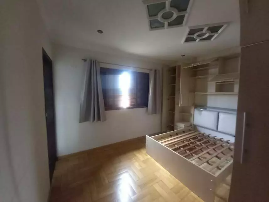 Casa à venda em leilão - leilão extrajudicial - Suzano SP - lance mínimo R$ 421.800