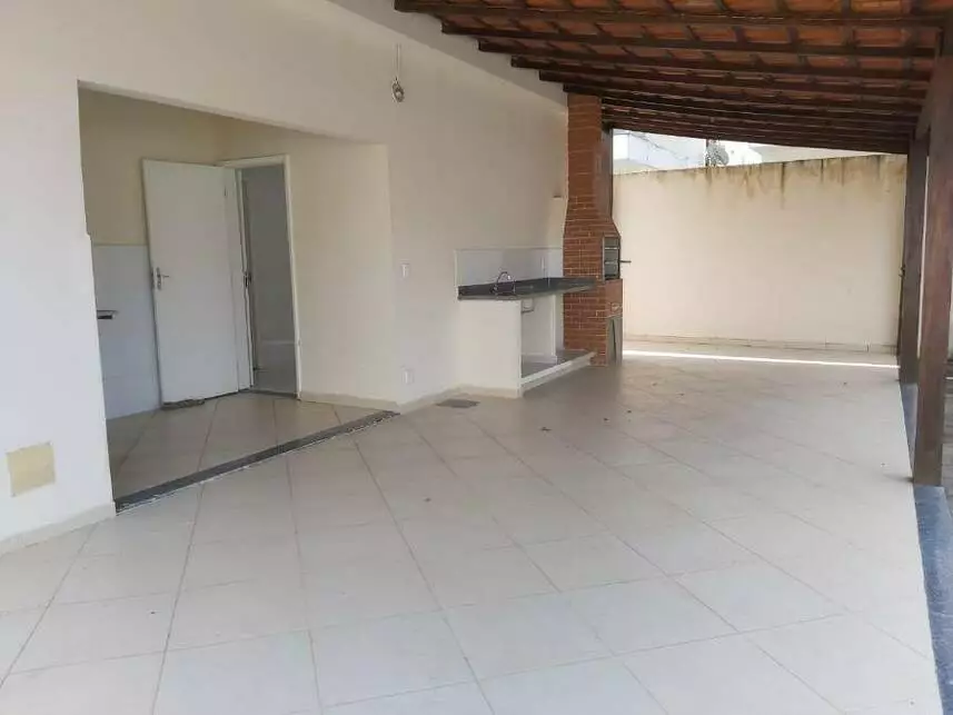 Casa à venda em leilão - leilão extrajudicial - Campos Dos Goytacazes RJ - lance mínimo R$ 406.738