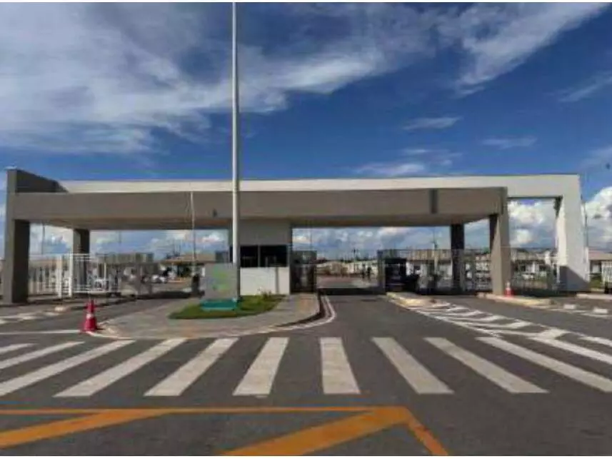 Casa à venda em leilão - leilão extrajudicial - Várzea Grande MT - lance mínimo R$ 353.400