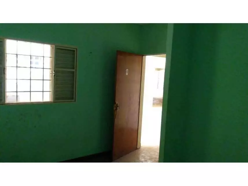 Casa à venda em leilão - leilão extrajudicial - Uberaba MG - lance mínimo R$ 684.000