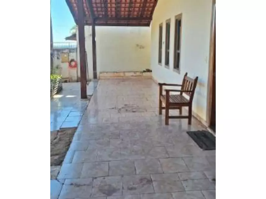 Casa à venda em leilão - leilão judicial - Cerqueira César SP - lance mínimo R$ 296.893