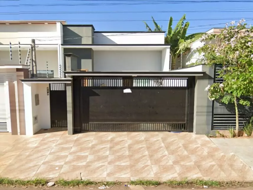 Casa à venda em leilão - leilão extrajudicial - Sinop MT - lance mínimo R$ 590.000