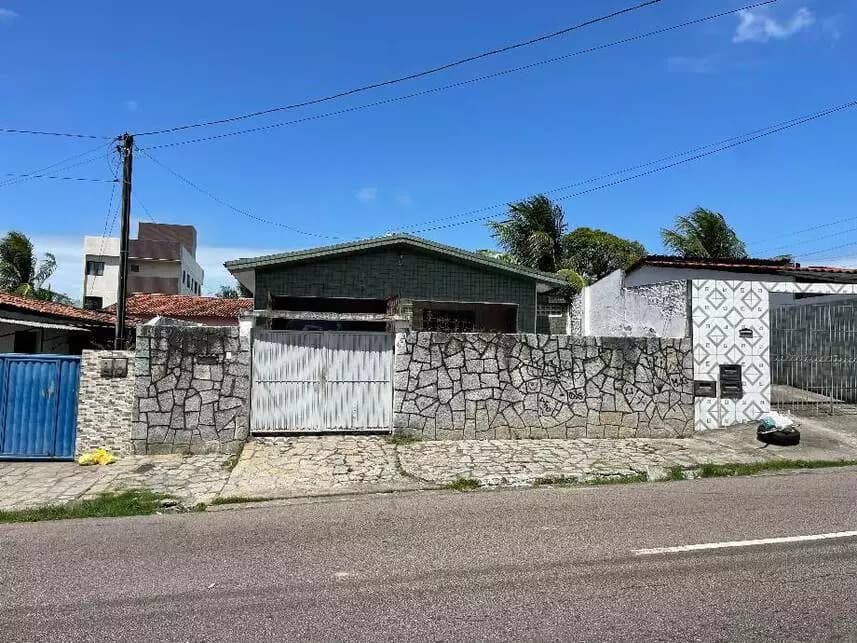 Casa à venda em leilão - leilão extrajudicial - João Pessoa PB - lance mínimo R$ 289.000