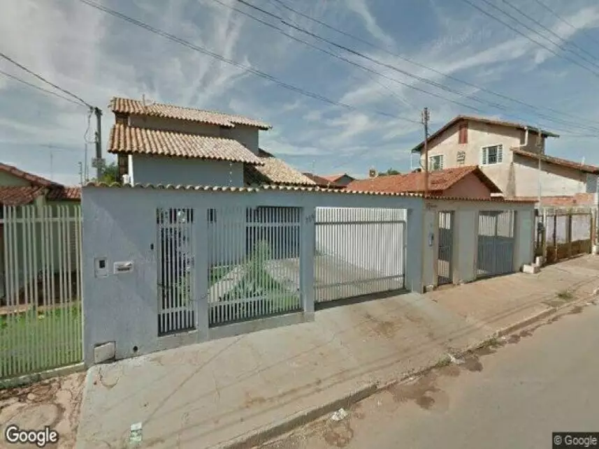 Casa à venda em leilão - leilão extrajudicial - Formosa GO - lance mínimo R$ 364.000