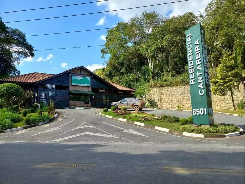 Casa à venda em leilão - leilão extrajudicial - Mairiporã SP - lance mínimo R$ 1.748.000