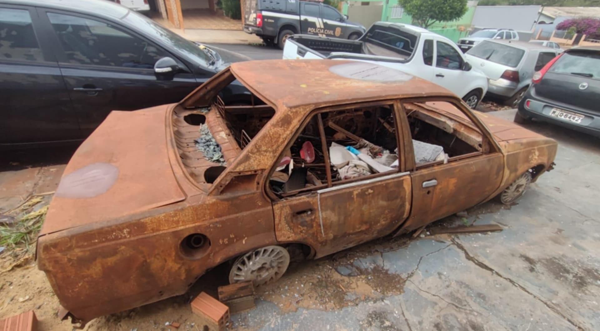 Sucata - GM Monza, 98/98 em São João do Ivaí/PR - leilão judicial - Não informado BR - lance mínimo R$ 0