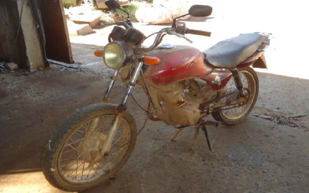 Sucata - Honda CG Titan KS, 00/00 em Palmital/PR - leilão judicial - Palmital PR - lance mínimo R$ 800