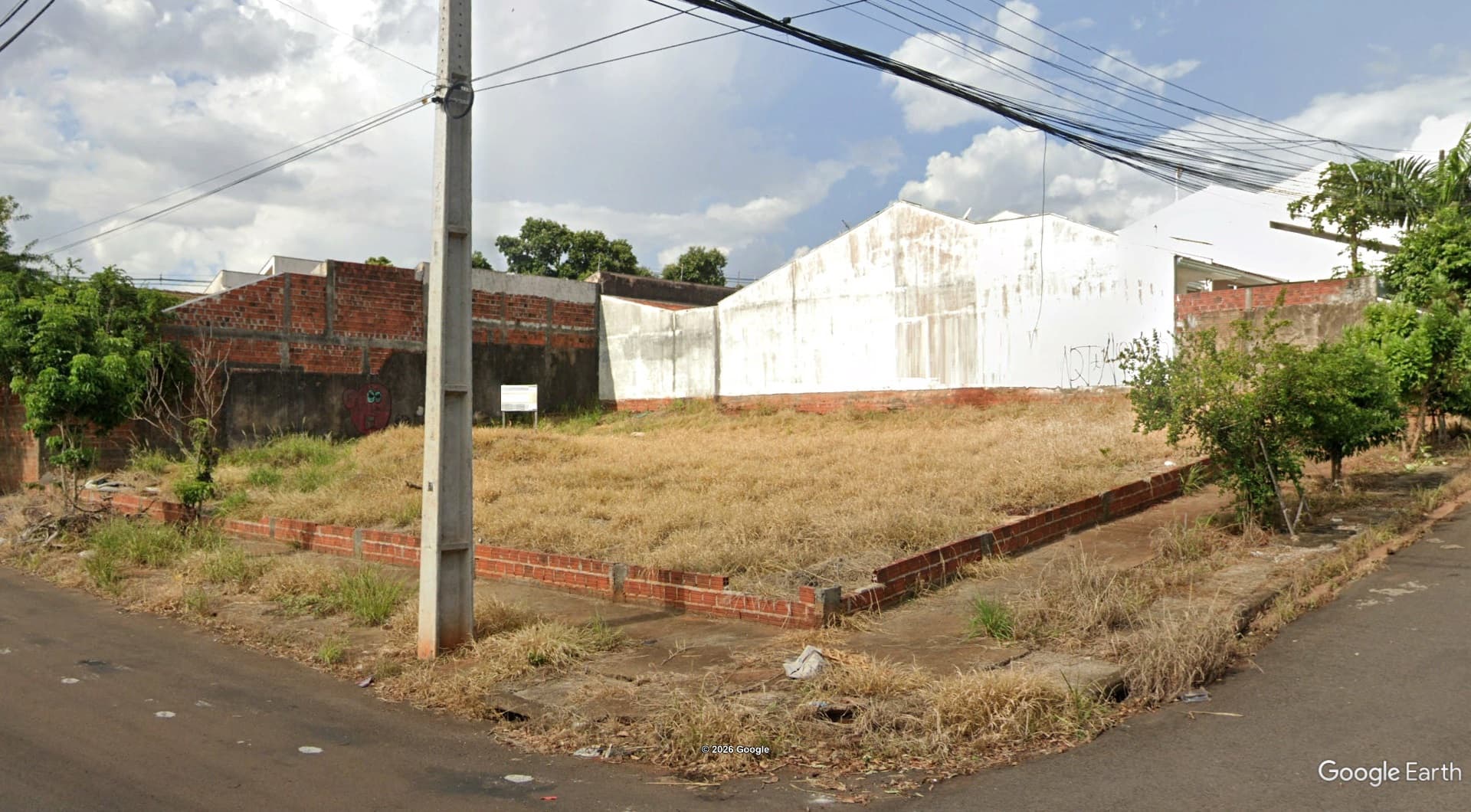 Imóvel c/ 436,50m² no Jardim Lucianópolis em Maringá/PR - leilão judicial - Não informado BR - lance mínimo R$ 210.000