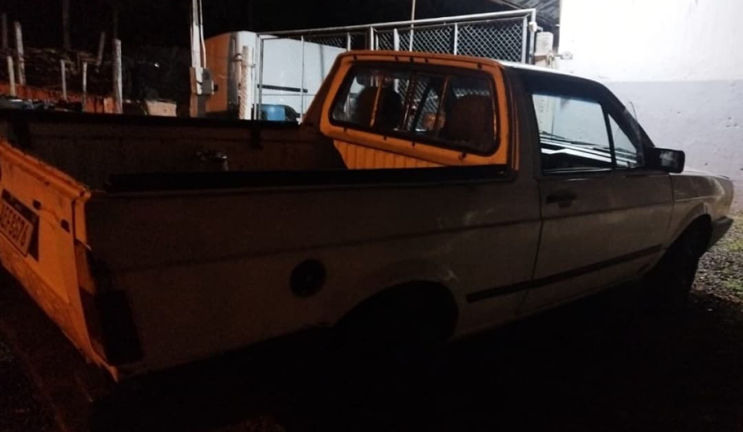 VW Saveiro CL, 93/94 em Jacarezinho/PR - leilão judicial - Jacarezinho PR - lance mínimo R$ 9.000