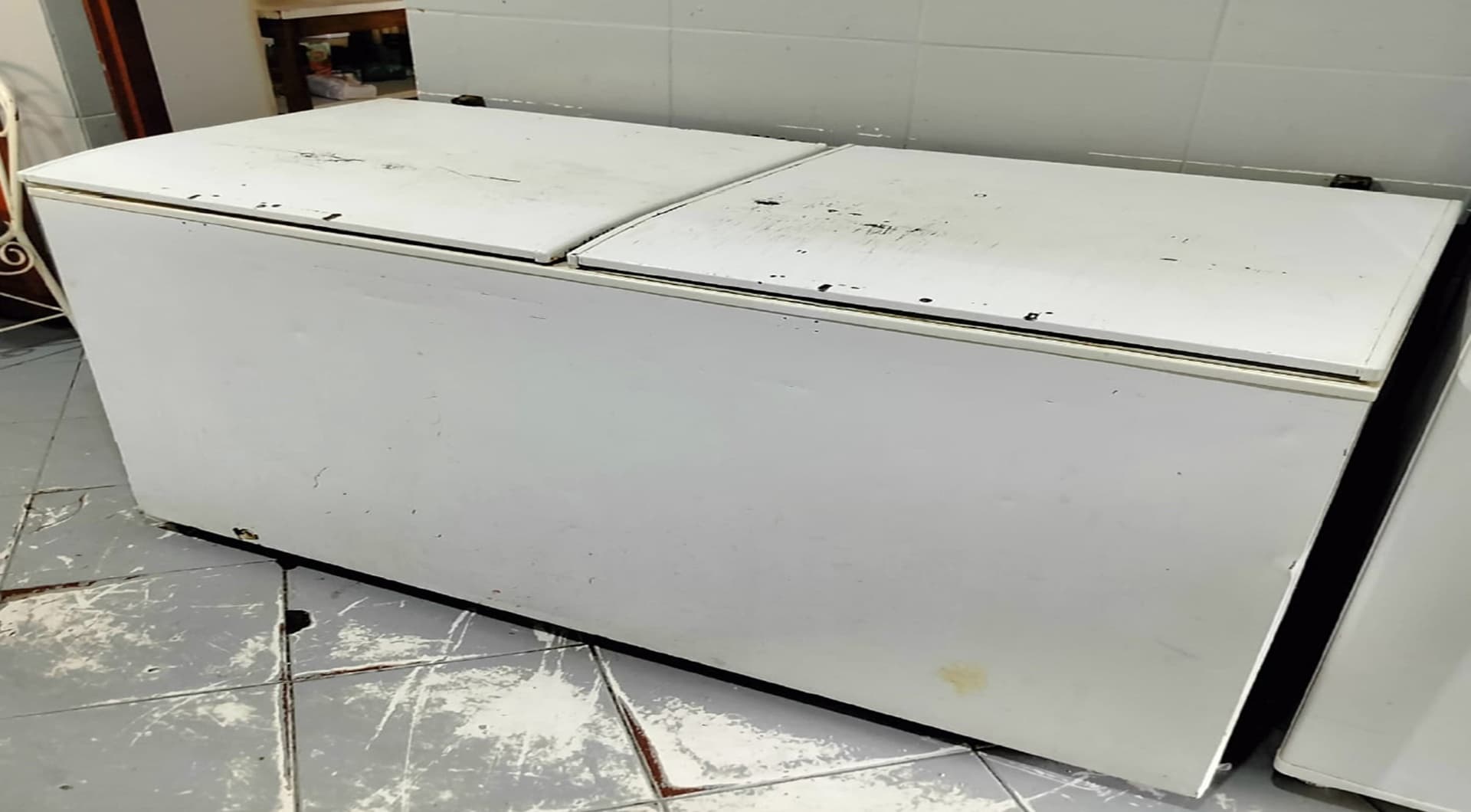 01 (um) freezer e conservador - leilão judicial - Não informado BR - lance mínimo R$ 1.000