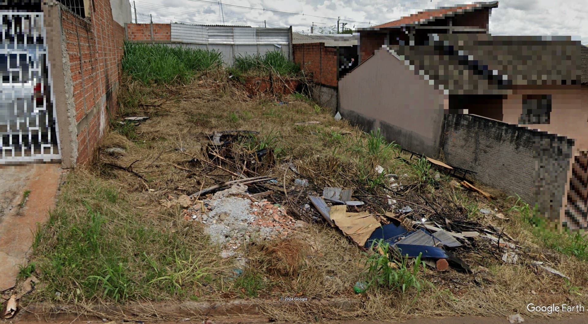 Imóvel c/ 200m² no Jardim Primavera em Londrina/PR - leilão judicial - Londrina PR - lance mínimo R$ 54.000