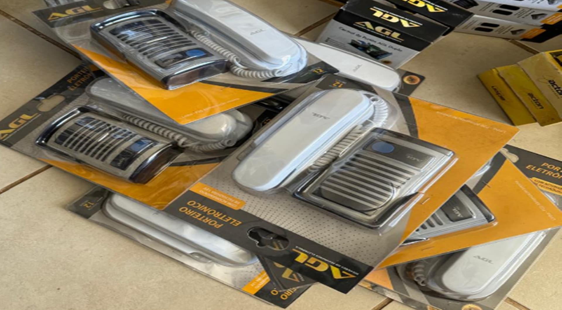 11 porteiros eletrônico AGL - leilão judicial - Não informado BR - lance mínimo R$ 66