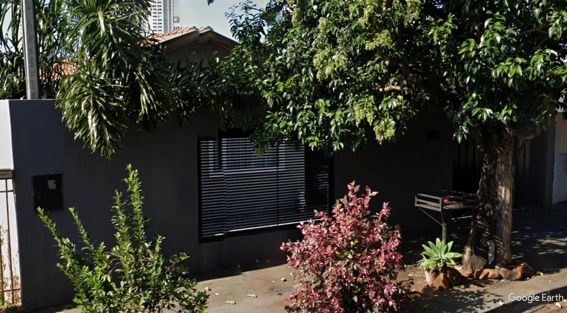 14,28% de um imóvel c/ 250m² no Jardim Cláudia em Londrina/PR - leilão judicial - Londrina PR - lance mínimo R$ 29.988