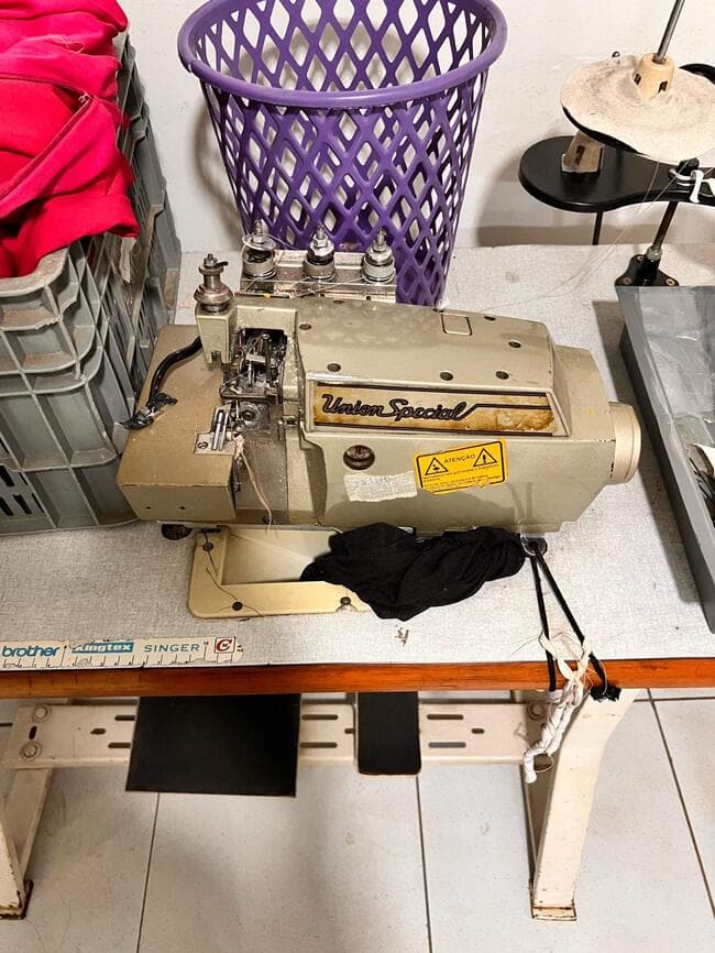 Uma máquina de costura industrial - leilão judicial - Não informado BR - lance mínimo R$ 720