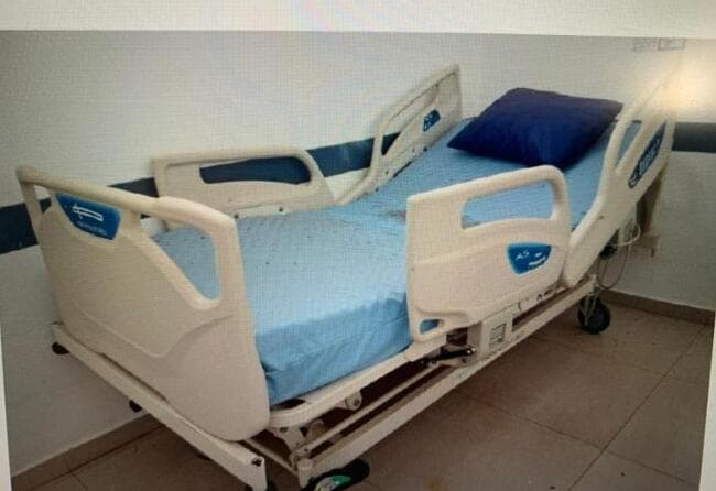 Cama hospitalar motorizada marca PARAMOUNT BED CO - leilão judicial - Não informado BR - lance mínimo R$ 5.000