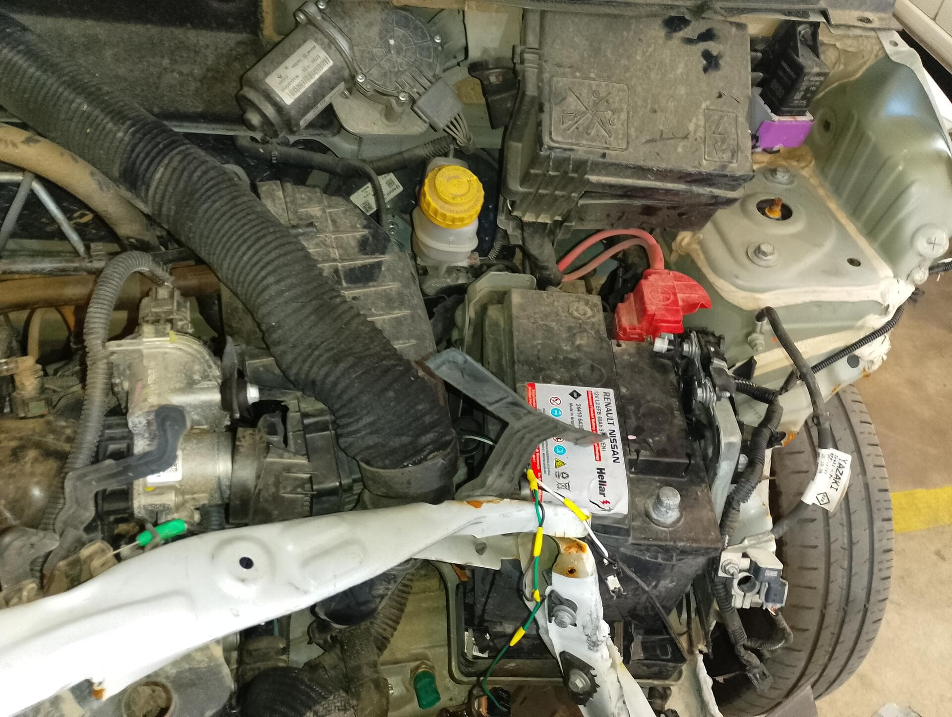 (SUCATA) RENAULT/KWID ZEN 2 - 2024/2025 | BICOMBUSTÍVEL - leilão extrajudicial - Bayeux PB - lance mínimo R$ 11.200