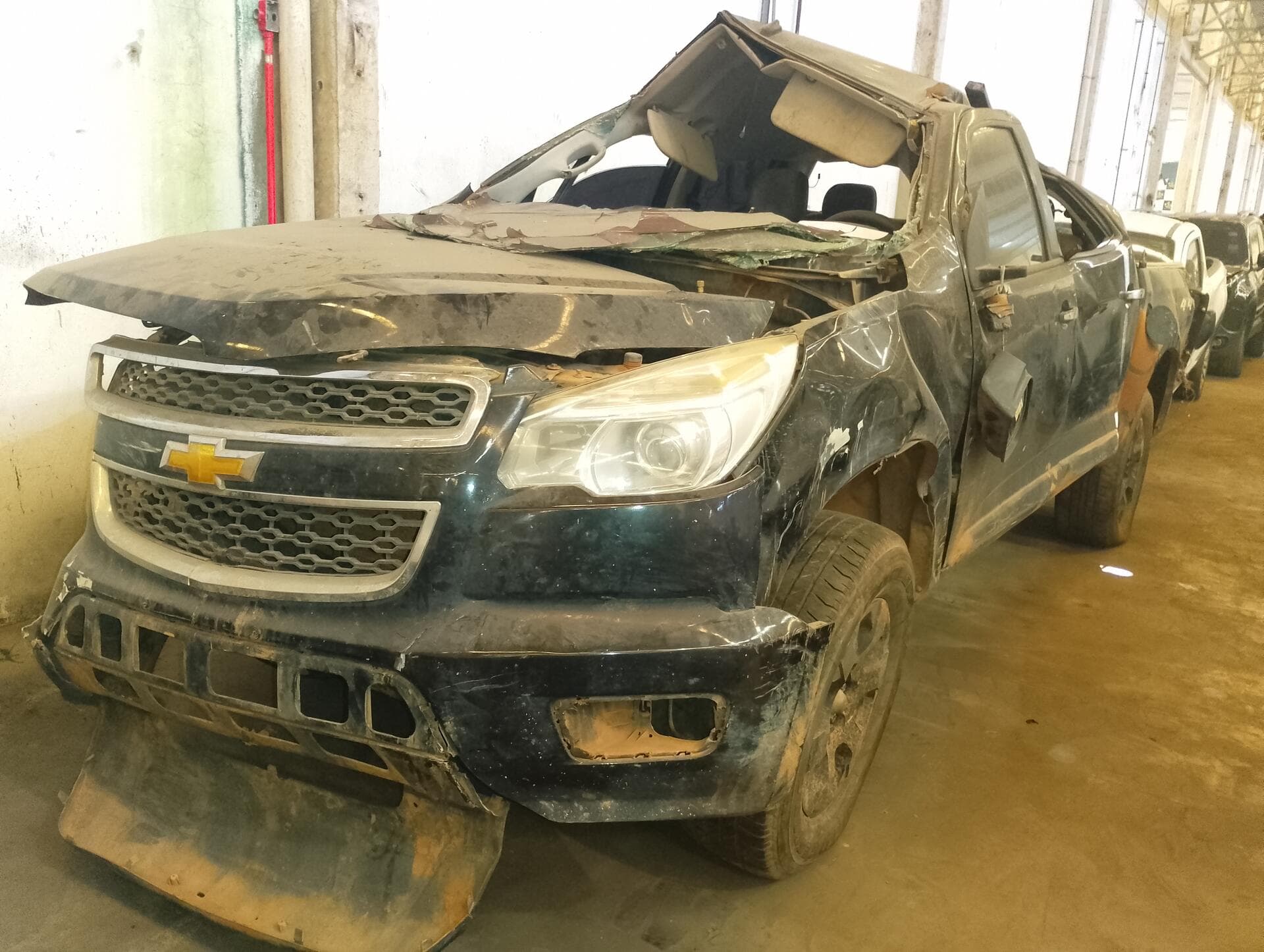 (SUCATA) CHEVROLET/S10 LTZ FD2 - 2013/2013 - leilão extrajudicial - Bayeux PB - lance mínimo R$ 13.700