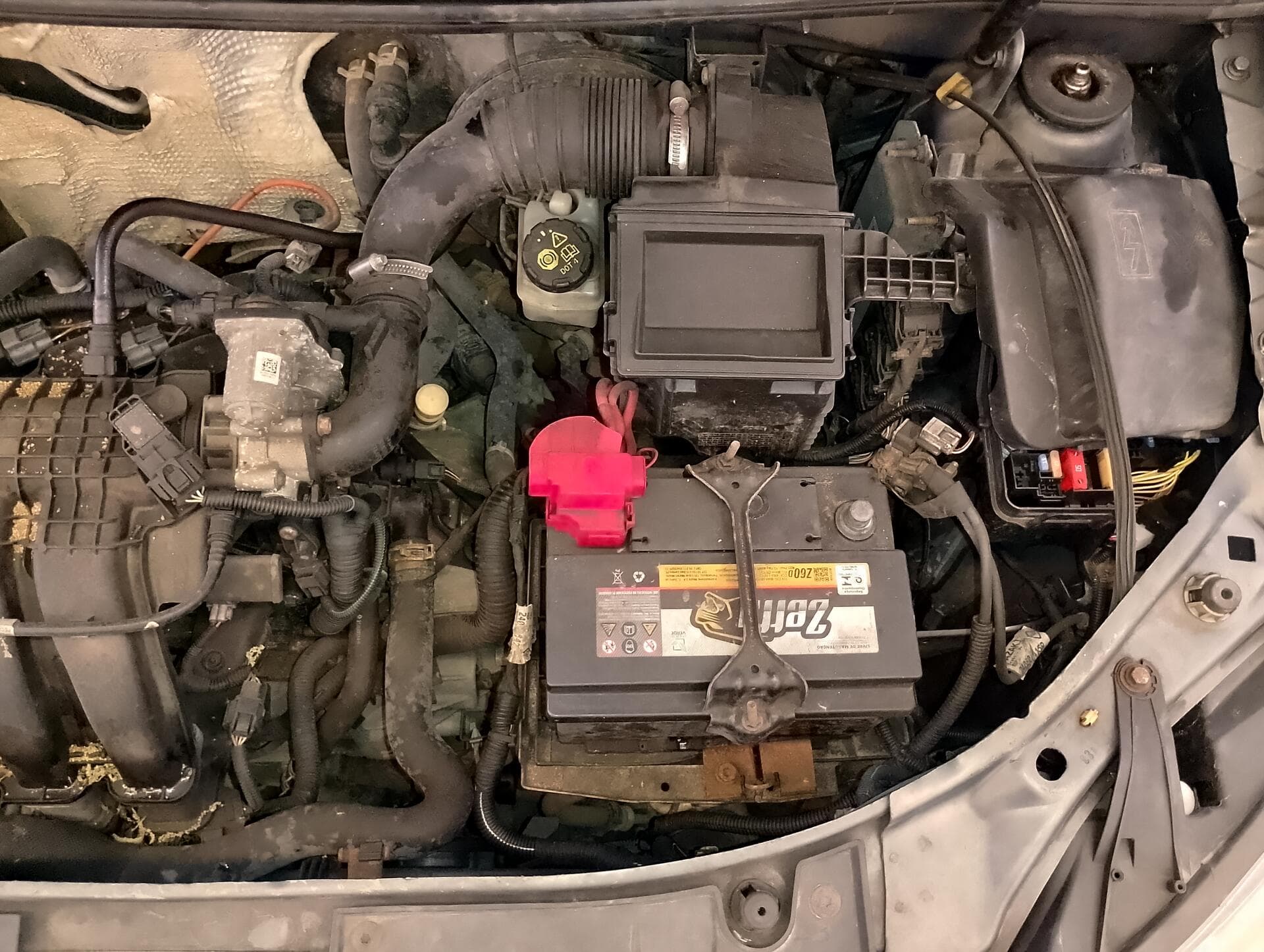 RENAULT/SANDERO EXPR 10 - 2016/2017 - leilão extrajudicial - Bayeux PB - lance mínimo R$ 19.200