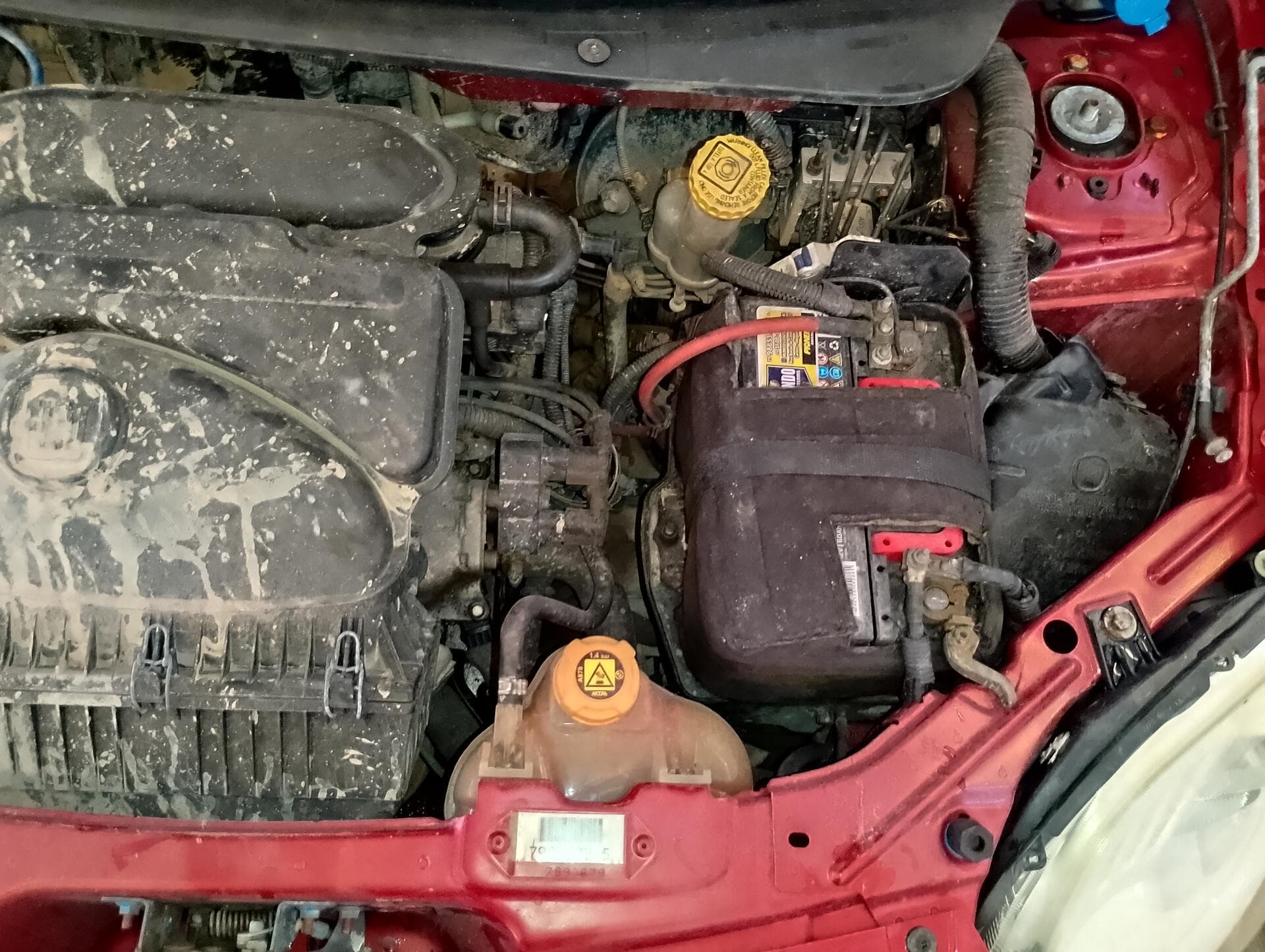 FIAT/PALIO ATTRACTIV 1.0 - 2013/2013 - leilão extrajudicial - Bayeux PB - lance mínimo R$ 13.400