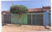 Um imóvel do tipo Casa, Localizado em RUA ANTONIO SATURNINO DE ALMEIDA, N. 61, LT 15, QD E ARAPIRACA-AL - leilão extrajudicial - Não informado PB - lance mínimo R$ 179.000