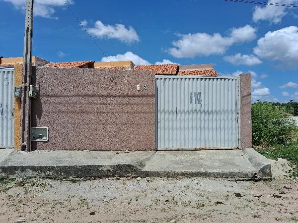 Um imóvel do tipo Casa, Localizado em R PEDRO DIAS, N. 61 PACAJUS-CE - leilão extrajudicial - Não informado PB - lance mínimo R$ 149.700