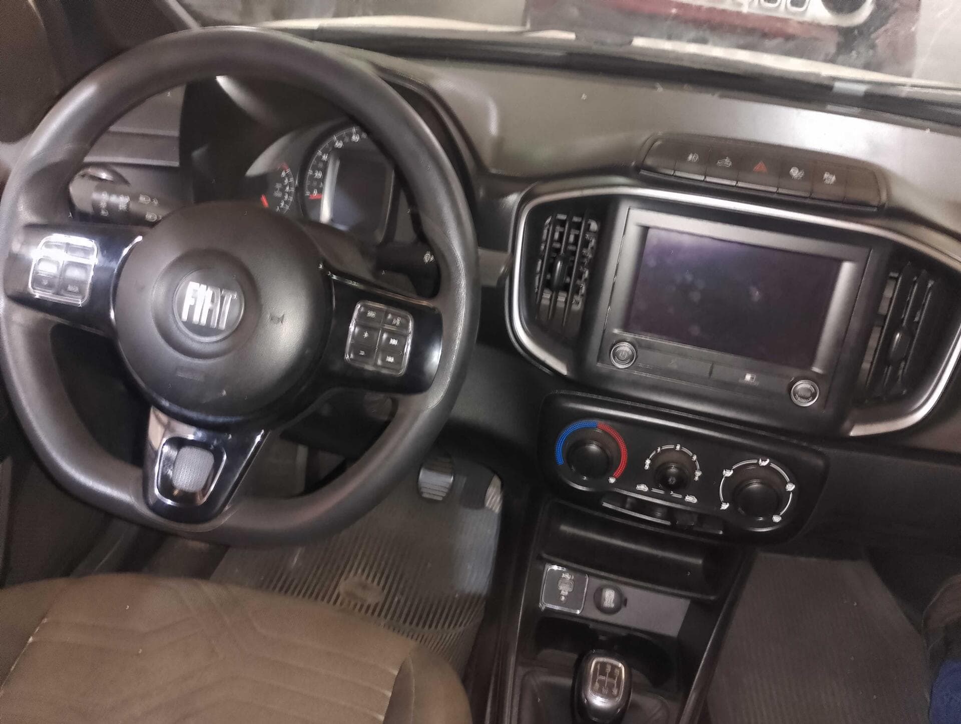 FIAT / STRADA FREEDOM 1.3 FLEX 8V CS PLUS - leilão extrajudicial - Não informado PB