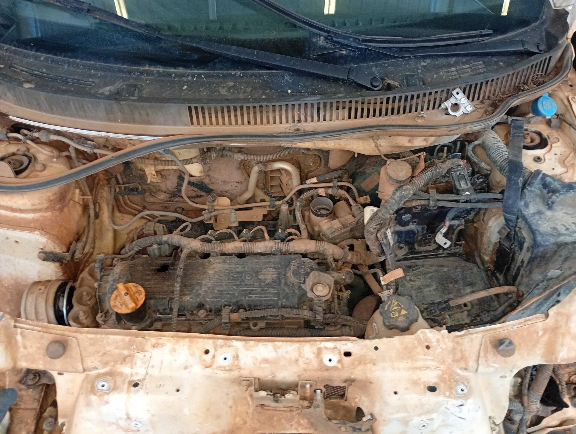 FIAT / STRADA FREEDOM 1.3 FLEX 8V CD - leilão extrajudicial - Não informado PB